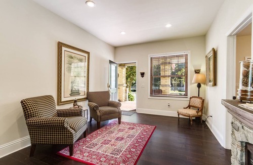 Urban Core House | Luxurious Historic Heart of Springfield Home