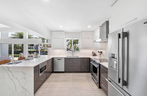 Lake Estates House | Luxurious Living on the Intercoastal