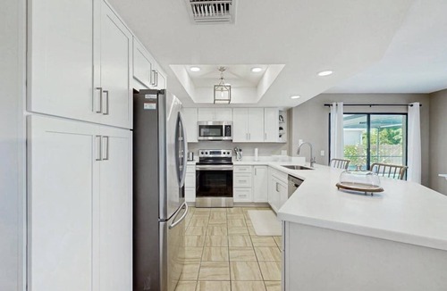 Englewood East House | Luxurious pool home close to the beach, family friendly with AC and WIFI