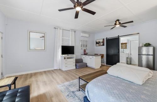 Tallahassee House | Luxurious Super Spacious Home