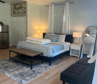 Tallahassee House | Luxurious Super Spacious Home