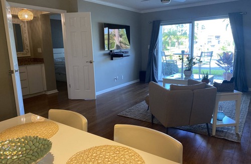 St. Petersburg Condo | Luxurious Waterfront Condo, King Bed, Great Reviews, Must See!