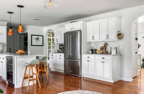 Thompson Ridge House | Luxury 10-acre Estate - Heated Pool - Sauna - Fire Pit - Playground - Trail