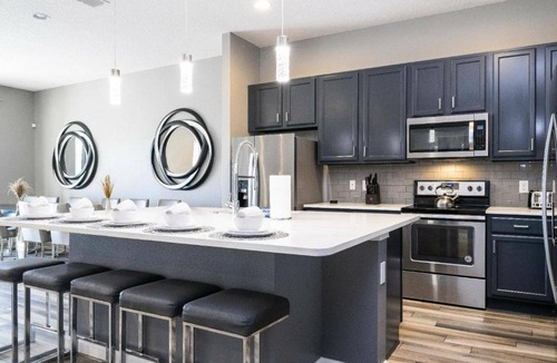 Loughman House | Luxury 12BR Villa at Solterra Resort