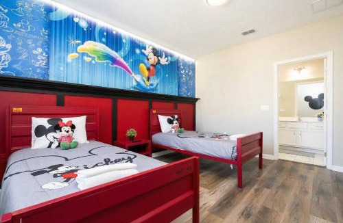 Loughman House | Luxury 12BR Villa at Solterra Resort