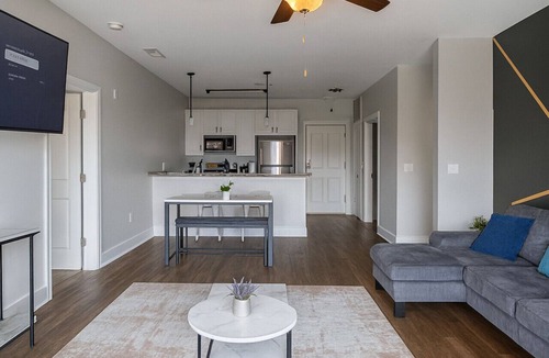 Glen Iris Apartment | 🏙 Luxury 2BR Condo | Steps from UAB Campus 5a