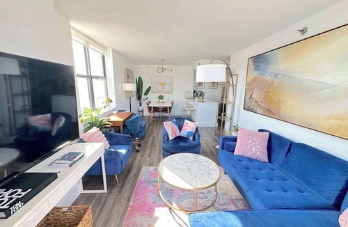 Hoboken Apartment | Luxury 2BR - Elevator-Gym-Laundry-15 Min to NYC