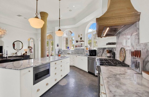 Historic Old Northeast House | Luxury 3-bedroom 3bth Home W/Pool Fitness Room & Paddle Boards in St.Petersburg