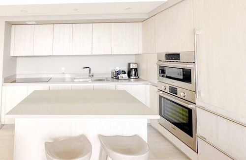 Hollywood South Central Beach Condo | Luxury 3-bedroom with breathtaking view