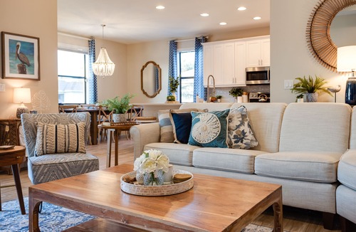 Pelican House | Luxury 4-Bed SWFL Retreat - Pool, Hot Tub & Bikes