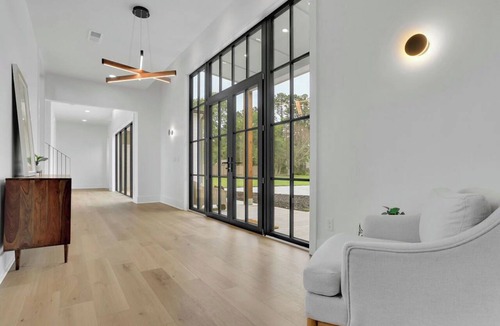 Clarkdale House | Luxury 4-bedroom home with 2 kitchens, hot tub, and gym: Group & Family Retreats