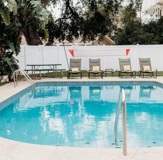 Edgewood House | Luxury 4BR, Sleeps 12, Heated Pool, Near Universal Studios