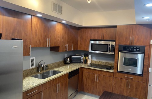 Hollywood South Central Beach Condo | Luxury 5 Star Oceanfront Hollywood Beach 2/2 Condo