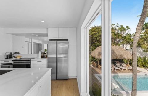 Upper Matecumbe Key House | Luxury 6 bedroom - truly spectacular beachfront property