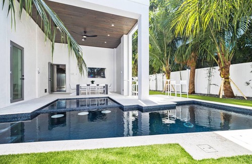 Bradenton Beach House | Luxury 7BR|Gulf & Bay Views +1 min Walk to Beach