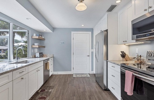 Grove City House | Luxury Contemporary Style House on Charlotte Harbor Area, Charlotte County House 5846