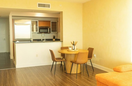 Fort Myers Apartment | Luxury Dolphin Sunset Retreat Myers Waterfront