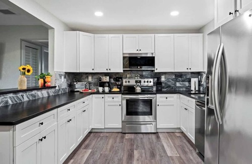 Clearwater House | Luxury Escape 5BR Pool HotTub Game Room FirePit