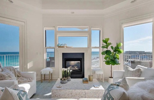 Holiday Isle Apartment | Luxury Gulf-Front 3BR Penthouse with Wraparound Balcony