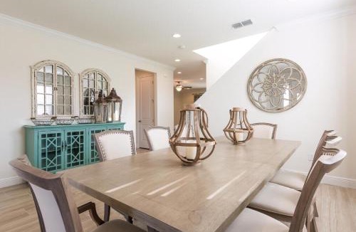 Historic Downtown Kissimmee House | Luxury Home Near Disney With Private Pool, Waterpark & Resort Access At Encore Resorts Reunion - 211Mn