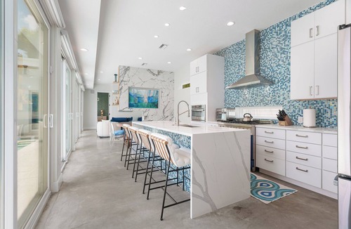 Alta Vista House | Luxury Home, Pool, Mins to Top Beaches and Downtown Sarasota