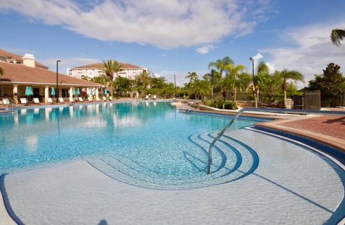 Florida Central Atlantic Coast Apartment | Luxury Lake View Delight Condo Near Pool and Parks NEW!