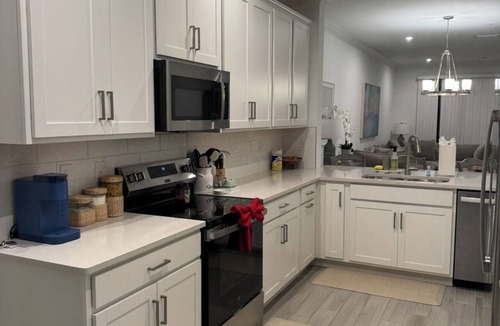 Biggar Condo | Luxury Lakeside Resort Escape, Hidden Gem with Spectacular Views