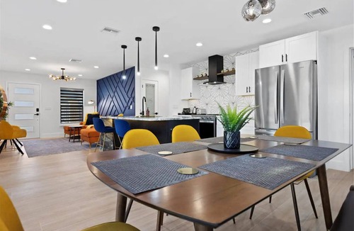 Winter Park House | LUXURY 𝕄𝕚𝕕 ℂ𝕖𝕟𝕥𝕦𝕣𝕪 𝕄𝕠𝕕𝕖𝕣𝕟 ᴠᴀᴄᴀᴛɪᴏɴ in 𝒲𝒾𝓃𝓉𝑒𝓇 𝒫𝒶𝓇𝓀