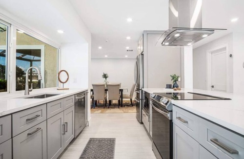 Marco Island Villa | Luxury Modern Waterfront 3BR Villa for 8, Heated Pool, Walk to Beach, Top Dining