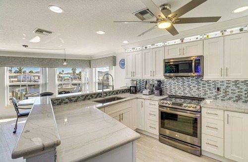 Nettles Island House | Luxury Nettles Island Home w/Large Deck!