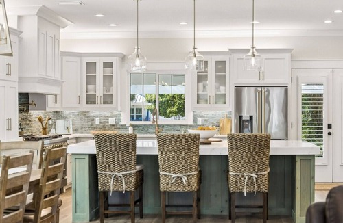 Crystal Beach House | Luxury New Build Golf Cart Included Steps to Pool & Beach Sleeps 11