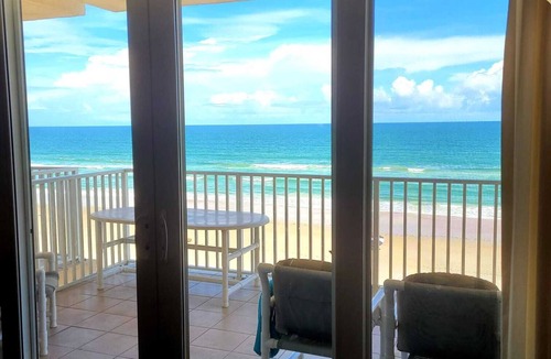 Daytona Beach Shores Condo | Luxury Ocean/Beach-front Condo . "Luscious Tranquilities" . 5th Floor