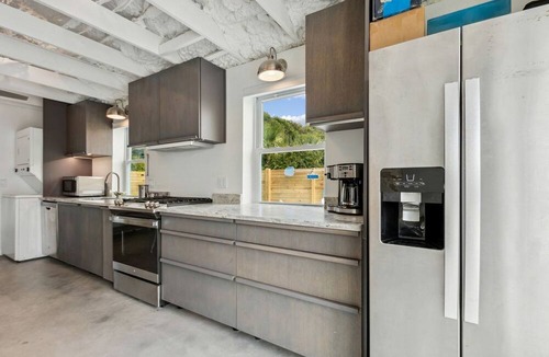 Ocean Cay House | Luxury Oceanfront Beach House Pine Knoll Shores North Carolina with Direct Beach Access Sleeps 12