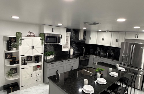 Tarpon Springs House | Luxury pool home clewater tarpon springs, Susen bech and Dunedin 3/2 bathrooms