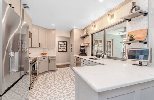 Longwood House | Luxury Pool Home-Near Orlando-5BR 3 Bath