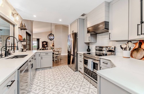 Longwood House | Luxury Pool Home-Near Orlando-5BR 3 Bath