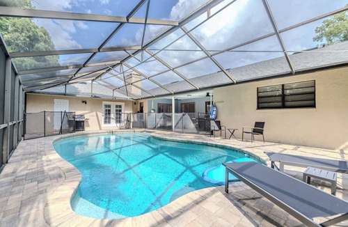 Longwood House | Luxury Pool Home-Near Orlando-5BR 3 Bath