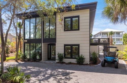 Seagrove Beach House | Luxury Private Pool + Golf Cart, 8 Beds & 5 Bikes