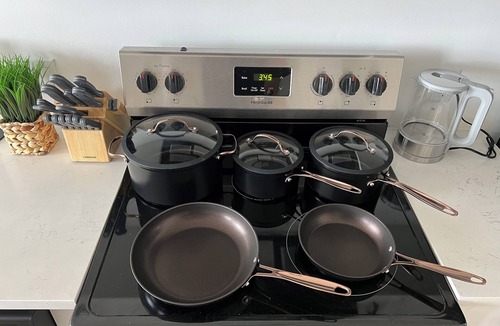 Elizabeth Apartment | Luxury Queen Studio- Minutes To NYC, EWR & MetLife