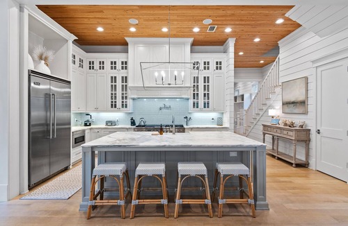 Forest District House | Luxury Retreat with Pool, LSV and Carriage