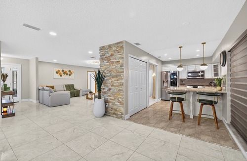 Tampa House | Luxury tampa home.Heated Pool&Game Room