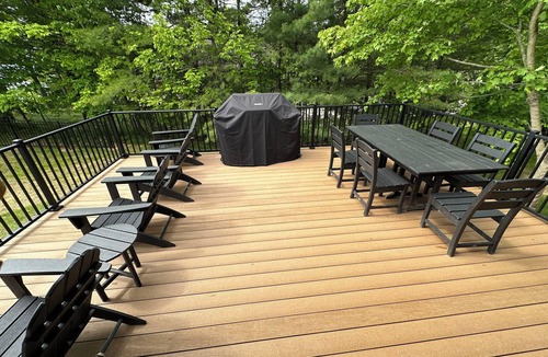 Suttons Bay House | Luxury Waterfront Home in Suttons Bay