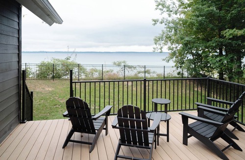 Suttons Bay House | Luxury Waterfront Home in Suttons Bay