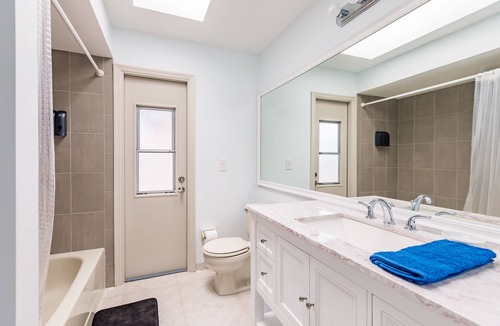 Punta Gorda Villa | Luxury Waterfront Villa/Sleeps 8/Heated Saltwater Pool/Dock/Fishing