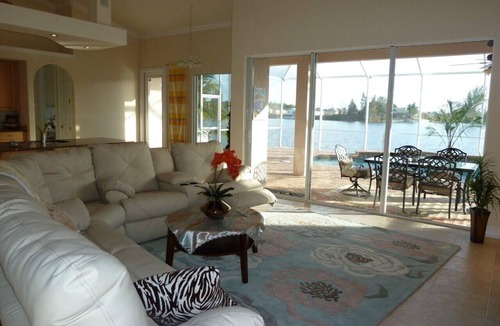 Mariner Villa | LUXUSVILLA directly on the LAKE with many extras in SW location