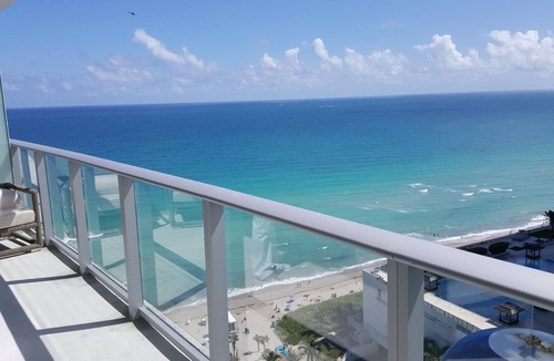 Hollywood South Central Beach Condo | LYFE RESORT, OCEANFRONT BDG. ROOFTOP POOL & RESTAURANT, WATER VIEWS GUARANTEED