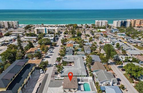 Madeira Beach House | Madeira Beach House Fall Special! Private Heated Pool & Steps to Beach!