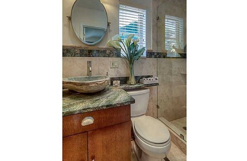 Bayshore Villa | Magnificent Luxury Home On Miami Beach