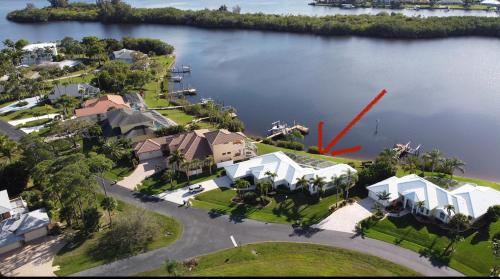 Port Saint Lucie Villa | Magnifique Villa sur l'eau avec piscine & jacuzzi