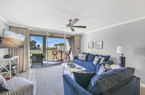 Holiday Isle Apartment | Magnolia House 102 At Destin Pointe Resort